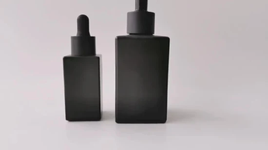 Flaconi contagocce cosmetici in vetro Confezione di oli essenziali per capelli neri opachi di lusso Commercio all'ingrosso Vuoto 10 ml 15 ml 30 ml 50 ml 100 ml 120 ml Bottiglia di profumo smerigliato